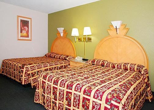 سالينا Comfort Inn & Suites الغرفة الصورة